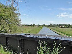 250px-Abbot27s_Meads_from_the_bridge_C2A9_Tim_Evans